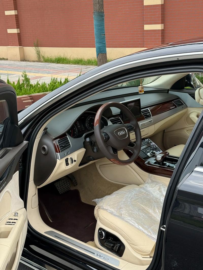 奥迪a8lw12价格与配置参数,奥迪a8w12报价与参数