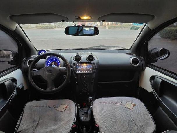 比亚迪fo黑色改装图片,黑色的比亚迪fo内饰改装图片