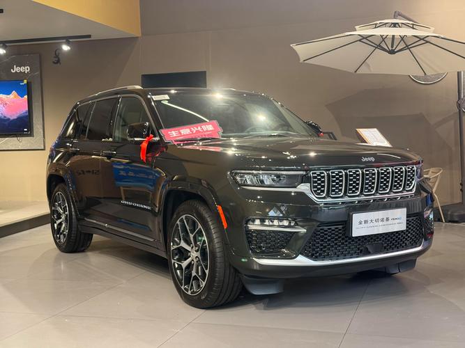 战狼吉普车什么型号,战狼2jeep车是哪款