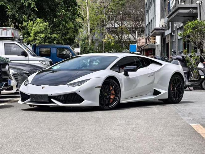 兰博基尼huracan是小牛吗,兰博基尼huracan是超跑吗